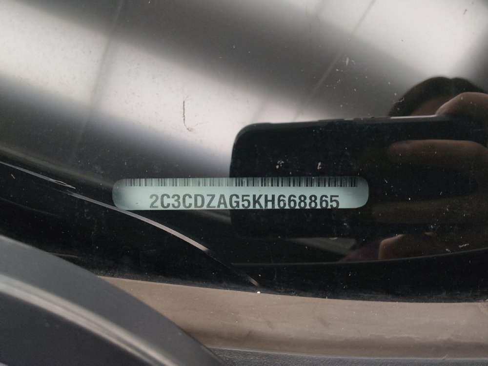Used 2019 Dodge Challenger SXT RWD image 33