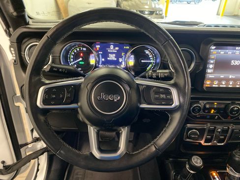 Used 2023 Jeep Wrangler Sahara w/ Cold Weather Group image 20