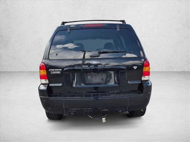 Used 2005 Ford Escape Limited FWD image 6