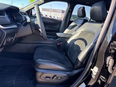 Used 2024 Jeep Grand Cherokee Altitude image 17