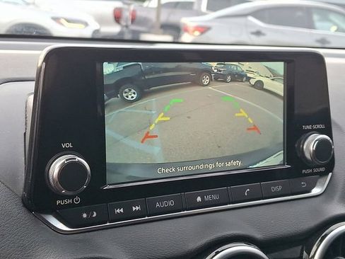 Used 2025 Nissan Sentra S FWD image 17