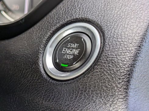 Used 2019 Cadillac XT4 Luxury w/ Cold Weather Package image 30