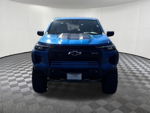 Used 2024 Chevrolet Colorado ZR2 w/ Technology Package AWD/4WD image 2