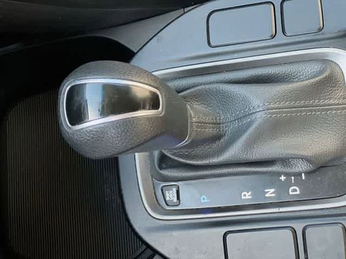 Used 2018 Hyundai Santa Fe Sport FWD image 16