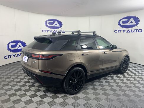 Used 2018 Land Rover Range Rover Velar R-Dynamic SE AWD/4WD image 3