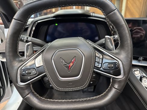 Used 2023 Chevrolet Corvette Stingray Premium Conv w/ Z51 Performance Package image 19