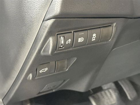 Certified 2026 Toyota Corolla Cross XLE image 16