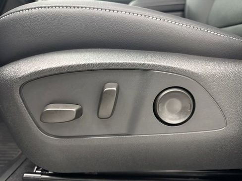 New 2026 Chevrolet Traverse LT w/ Midnight/Sport Edition FWD image 10