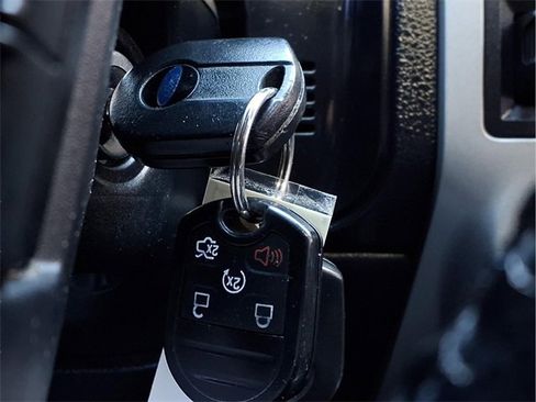 Used 2015 Ford Expedition EL XLT w/ Equipment Group 202A image 11