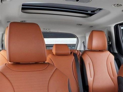 New 2026 Kia Carnival SX Prestige image 27