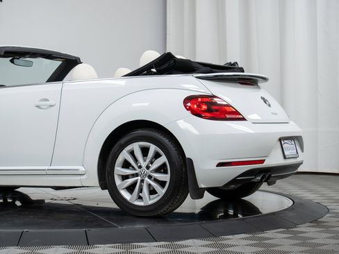 Used 2017 Volkswagen Beetle 1.8T Classic image 29