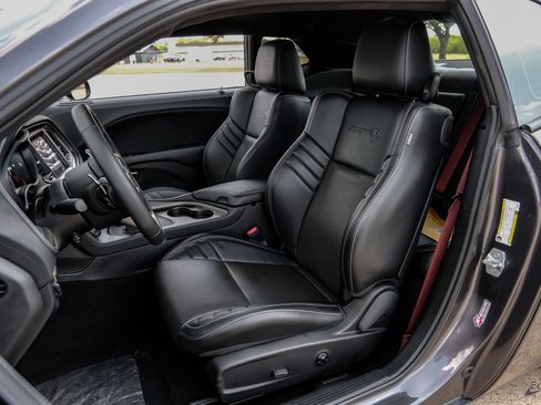 Used 2023 Dodge Challenger SRT Hellcat RWD image 36