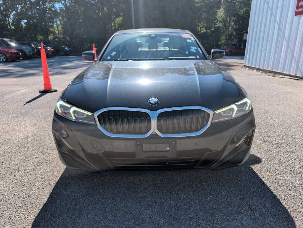 Used 2025 BMW 330i Sedan RWD image 3