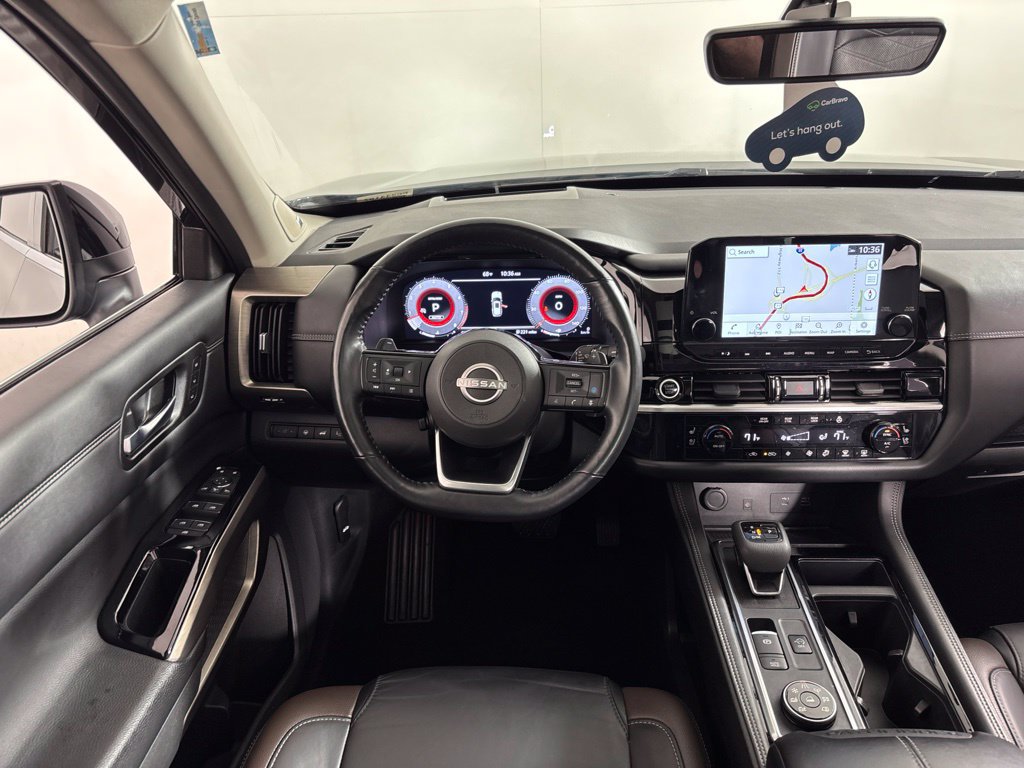 Used 2023 Nissan Pathfinder Platinum w/ Cargo Package AWD/4WD image 2
