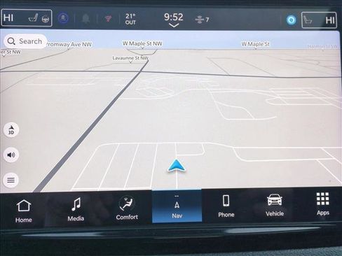 Used 2025 Chrysler Pacifica Limited image 13