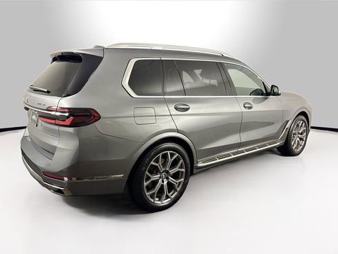 Used 2024 BMW X7 xDrive40i w/ Premium Package AWD/4WD image 11