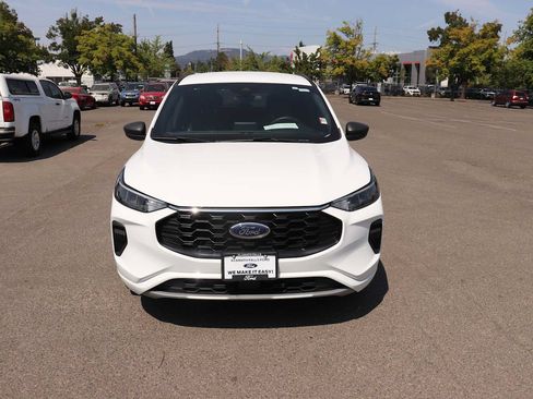Used 2023 Ford Escape ST-Line w/ Equipment Group 301A FWD image 2