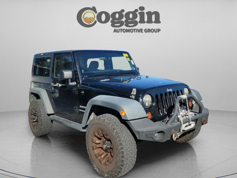 Used 2013 Jeep Wrangler Sport w/ Connectivity Group AWD/4WD image 7