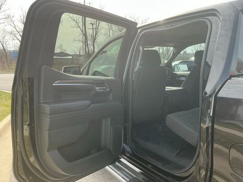 Used 2023 Chevrolet Silverado 1500 LT image 17