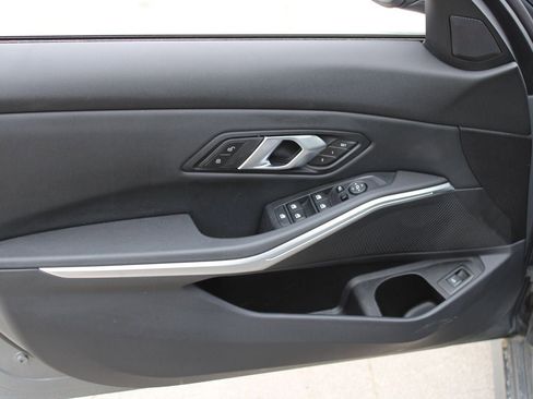 Used 2025 BMW 330i Sedan image 20