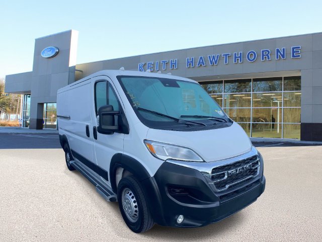 Used 2025 RAM ProMaster 2500 w/ U-Haul Equipment Group FWD image 1