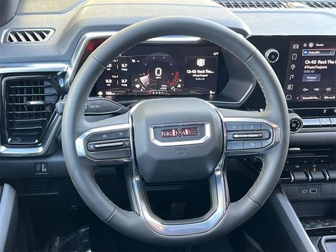 New 2026 GMC Canyon Elevation image 12