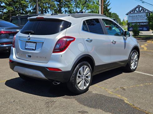 Used 2018 Buick Encore Preferred FWD image 5