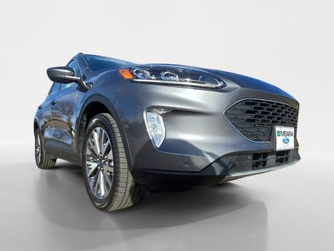 Used 2022 Ford Escape Titanium w/ Class II Trailer Tow Package image 25