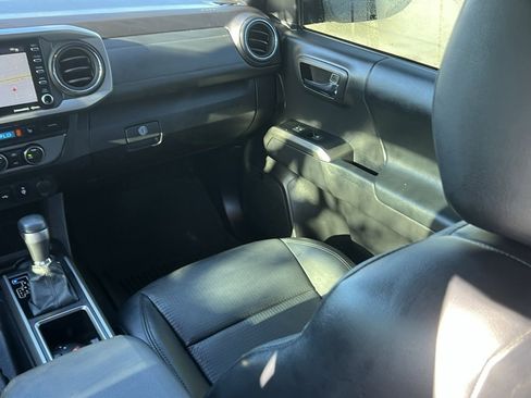 Used 2023 Toyota Tacoma Limited image 15