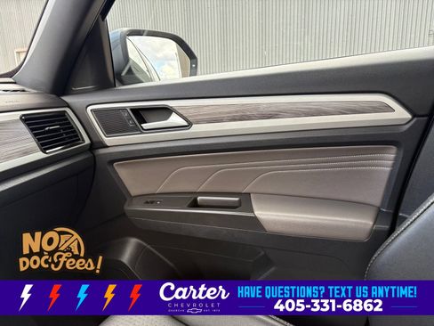 Used 2022 Volkswagen Atlas Cross Sport SE AWD/4WD image 35