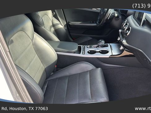 Used 2019 Kia Stinger GT2 AWD/4WD image 35