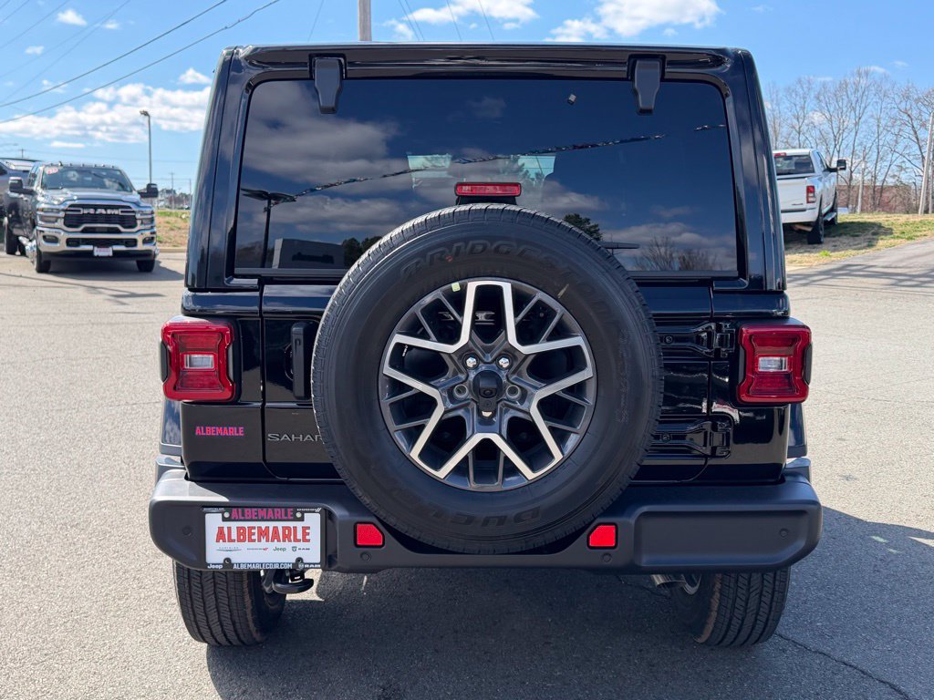 New 2026 Jeep Wrangler Unlimited Sahara AWD/4WD image 4