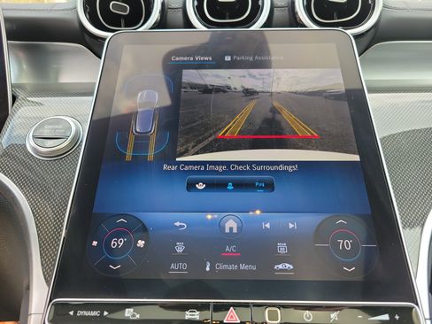 Used 2024 Mercedes-Benz GLC 300 4MATIC image 14