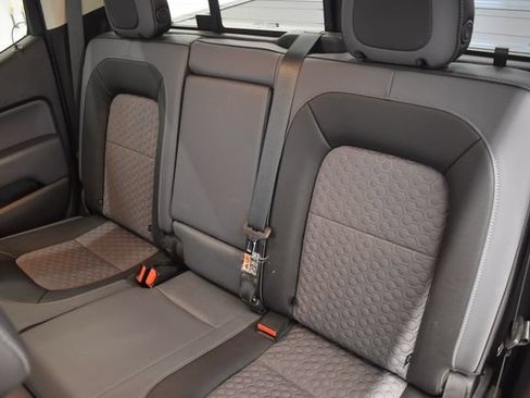 Used 2018 Chevrolet Colorado Z71 AWD/4WD image 7