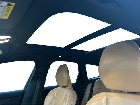 Used 2024 Volvo XC60 T8 Ultimate w/ Protection Package Premier image 23