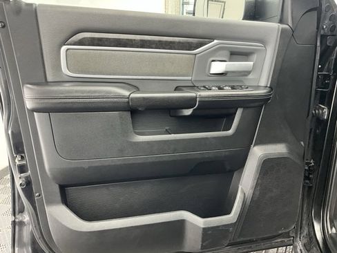 Used 2022 RAM 3500 Big Horn w/ Cold Weather Group image 12