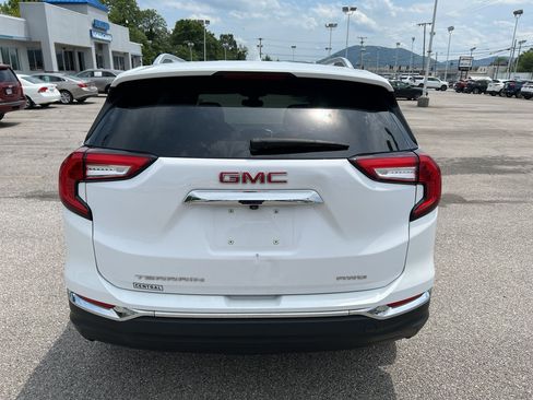 Used 2023 GMC Terrain SLT w/ Infotainment Package II AWD/4WD image 6