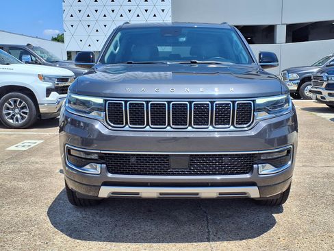 Used 2024 Jeep Wagoneer Series II w/ Flexible Seating Group RWD image 23