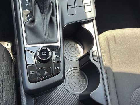 Used 2025 Kia Sportage LX FWD image 21