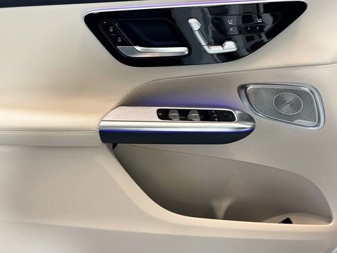 New 2026 Mercedes-Benz GLC 300 4MATIC image 16