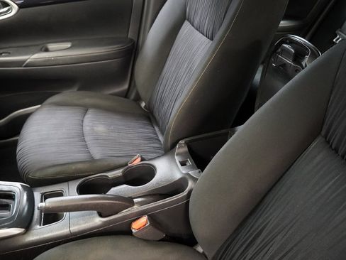 Used 2019 Nissan Sentra SV image 9