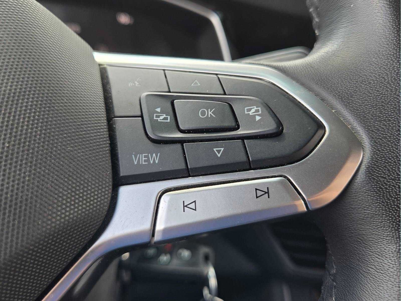 Used 2024 Volkswagen Jetta Sport FWD image 27