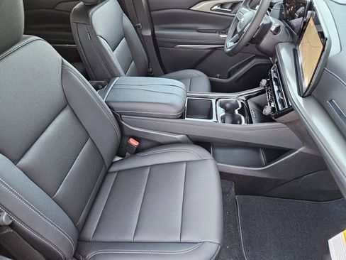 New 2026 Chevrolet Traverse LT FWD image 16