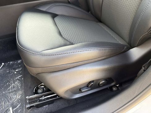 New 2026 Jeep Compass Latitude image 19