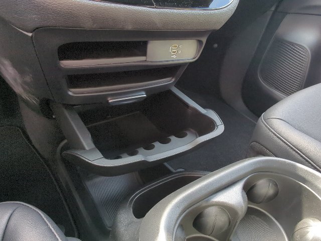 New 2026 Chrysler Pacifica Select FWD image 17