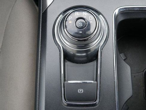 Used 2019 Ford Fusion SE image 20