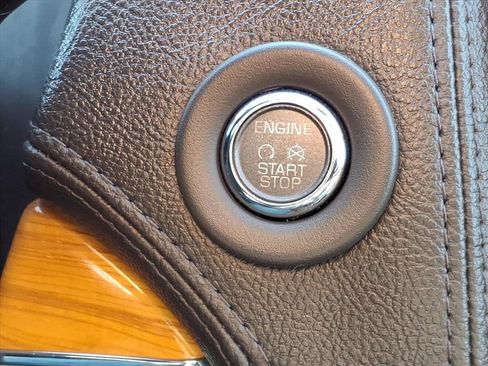 Used 2014 Lincoln MKX FWD w/ Equipment Group 101A image 20