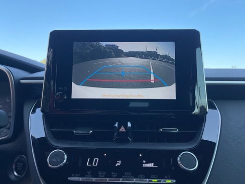 Used 2023 Toyota Corolla SE image 6