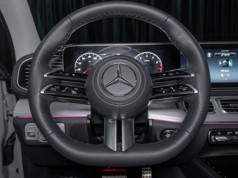 Certified 2026 Mercedes-Benz GLS 450 4MATIC image 21