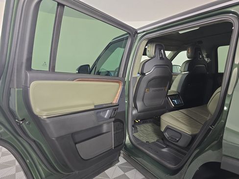 Used 2023 Rivian R1S Adventure AWD/4WD image 18